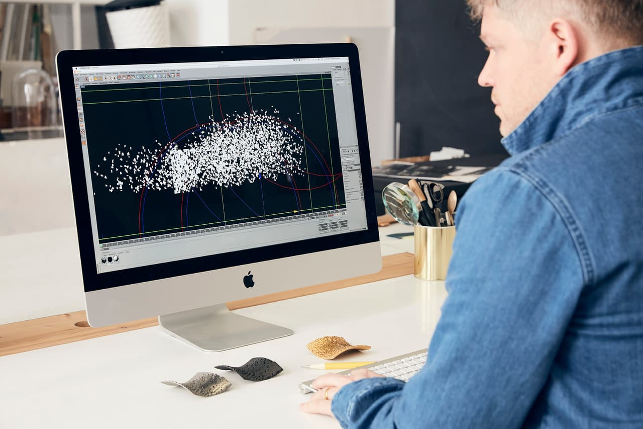 Uno de los ejemplos provistos por Rolls-Royce fue una obra creada por el artista plástico alemán Thorsten Franck, llamada
<b>Alma Digital.</b>