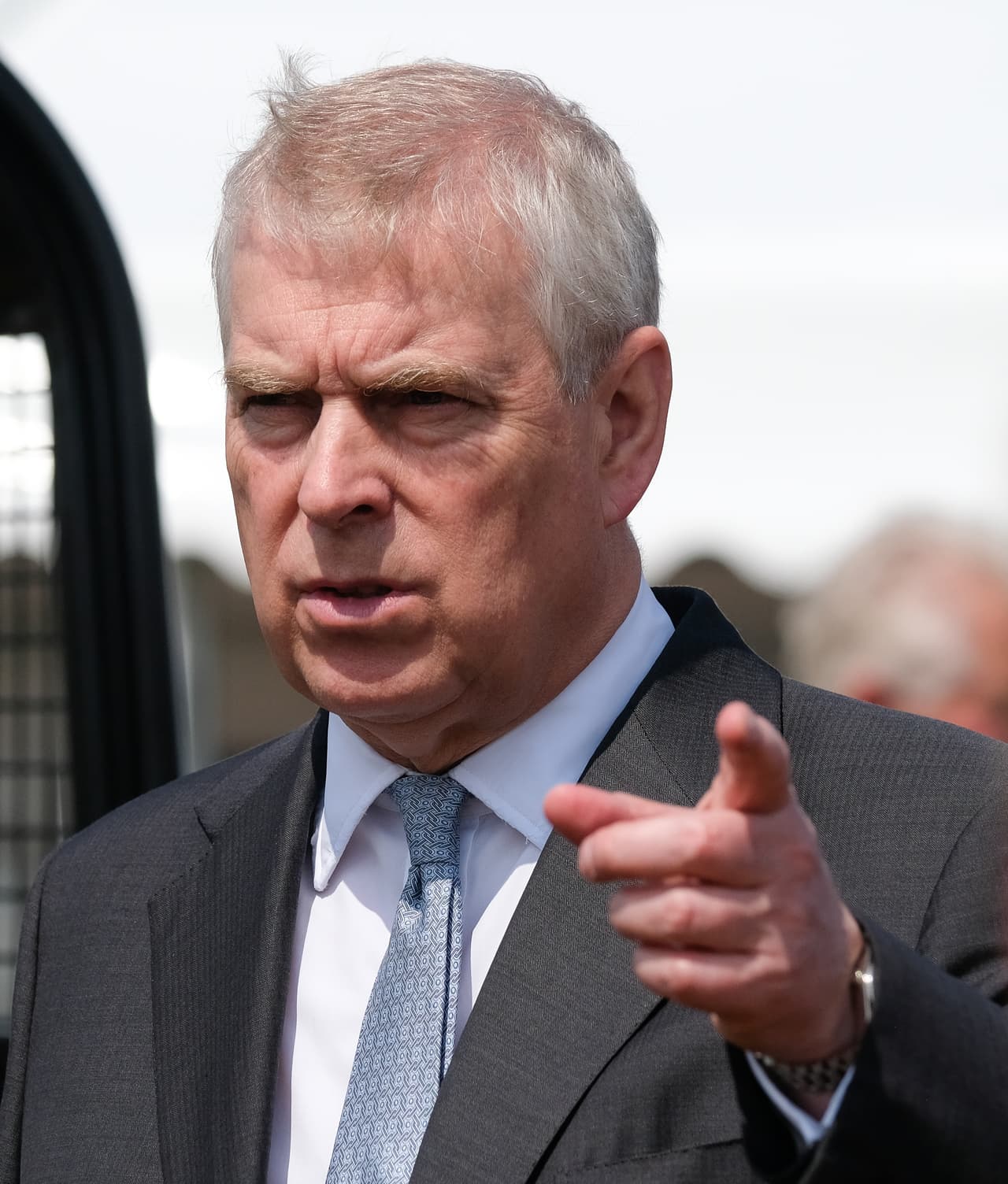 El príncipe Andrew también fue cuestionado por la periodista Emily Maitlis respecto a las acusaciones contra él que ha hecho Virginia Giuffre, cuyo apellido de soltera es Roberts, una de las víctimas de Jeffrey Epstein.