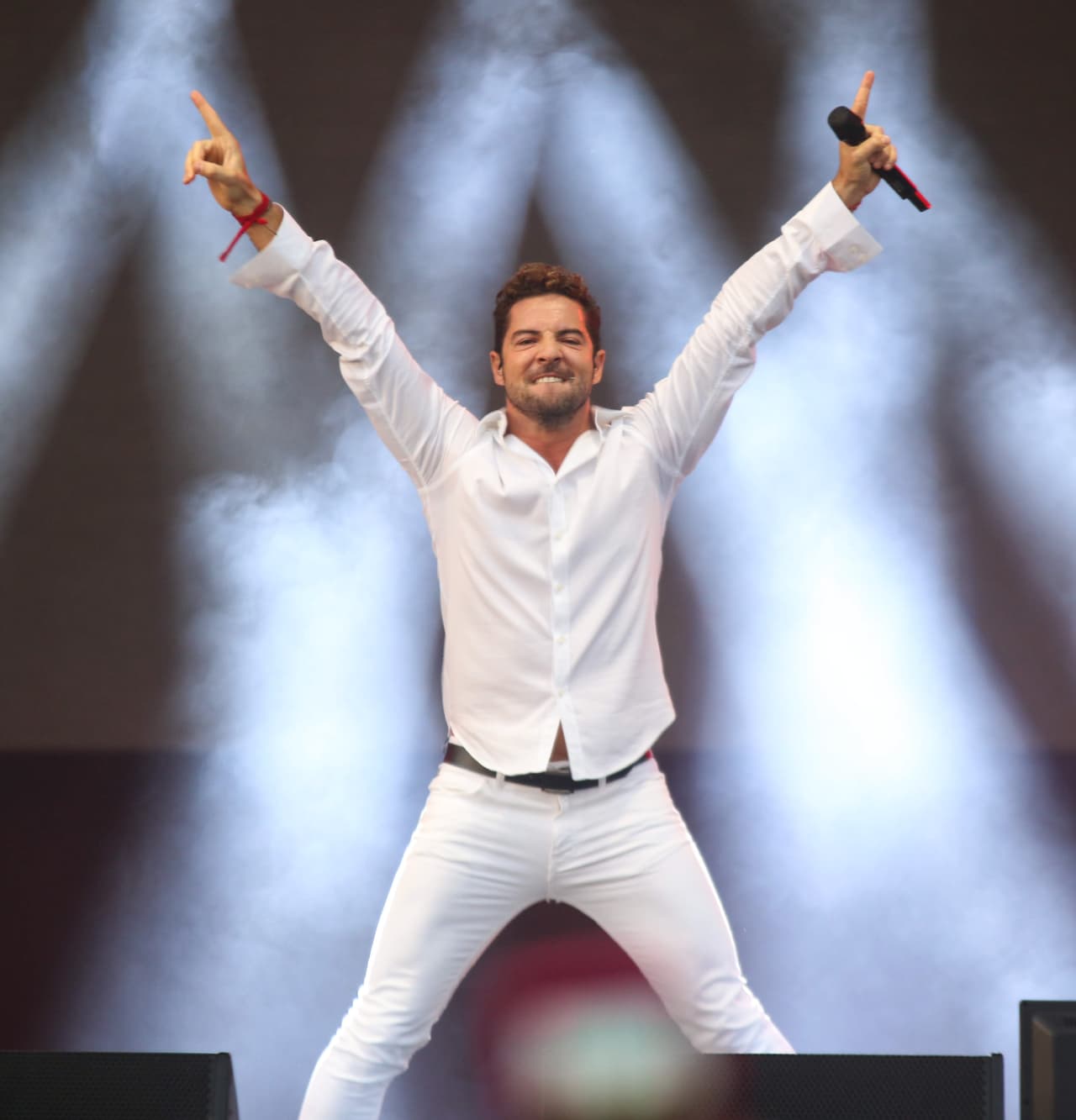 Al final se le vio muy agradecido, la reacción del público fue de lo mejor.