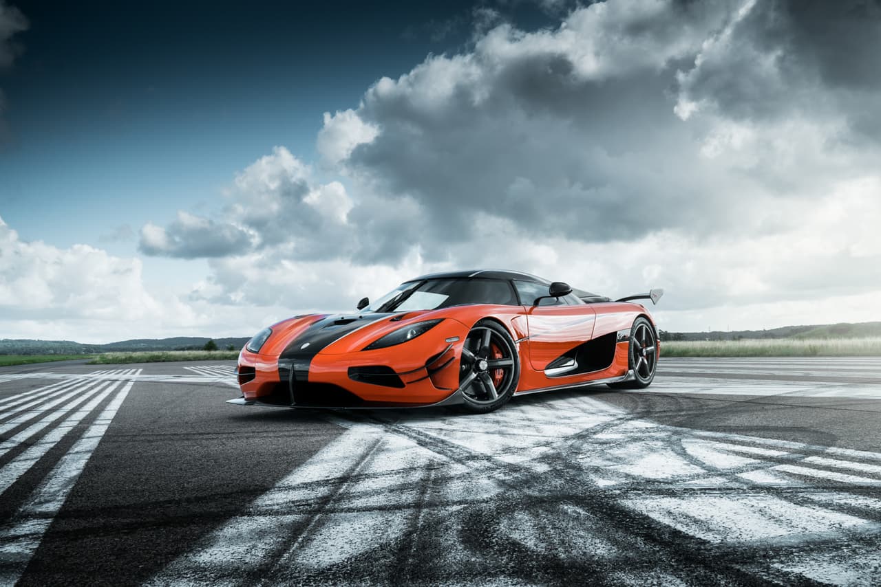 El fabricante sueco 
<b>Koenigsegg </b>presenta su el 
<b>Agera XS, </b>la más reciente joya salida de su factoría, . Se trata de una versión del 
<b>Agera RS</b>, la mítica edición limitada de 25 unidades, esta vez homologada para su comercialización en Estados Unidos.