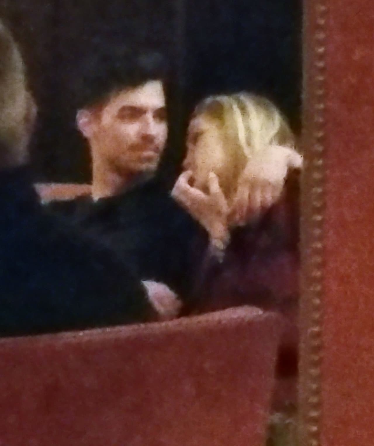 ¿Pero menos que un noviazgo?