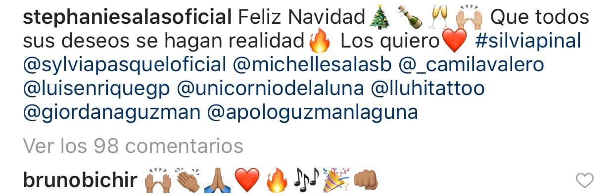 Stephanie Salas, por su parte, escribió: "
<b>Feliz Navidad</b>. Que todos sus deseos se hagan realidad. Los quiero".