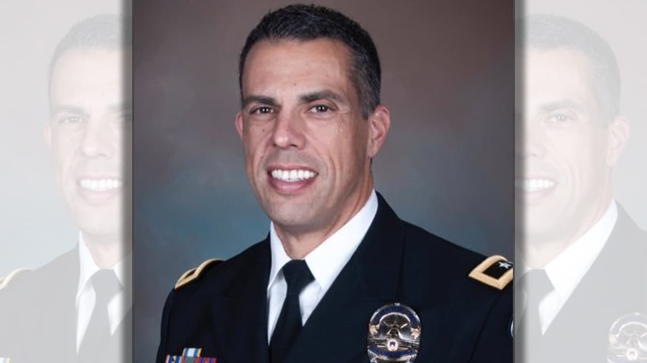 Nombran a Joseph Chacón como jefe de policía interino de Austin tras la jubilación de Brian Manley