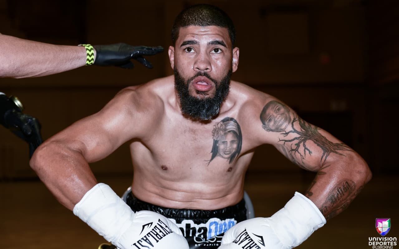 En la pelea coestelar, 'Juanma' López se llevó la contienda ante el argentino Cristian 'Piedrita' Miño por decisión unánime. El boricua tiró tres veces a su rival en lo que fue una gran exhibición del excampeón en dos divisiones diferentes.