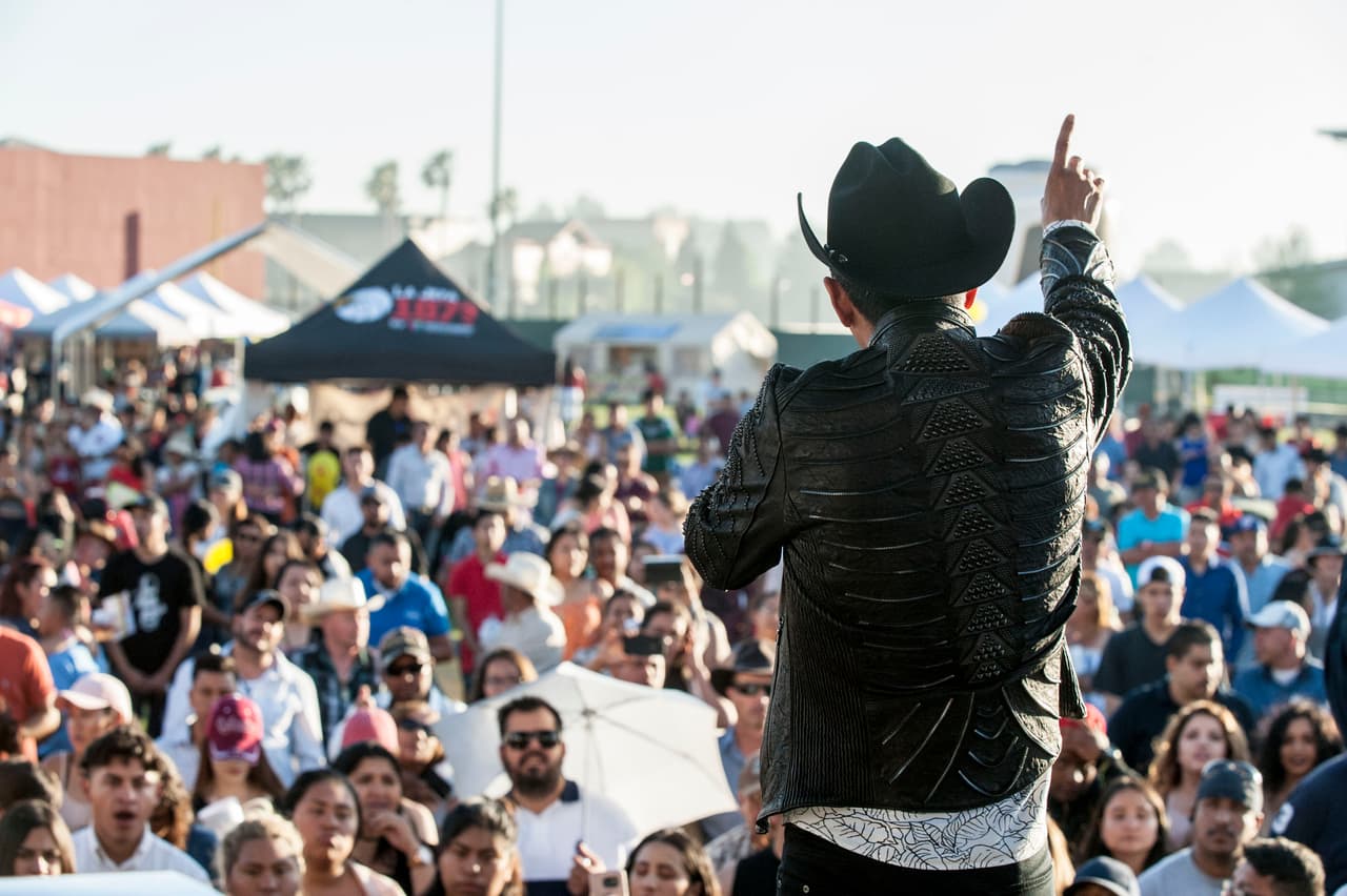 La familia Univision Fresno celebro el Festival del Cinco de Mayo.