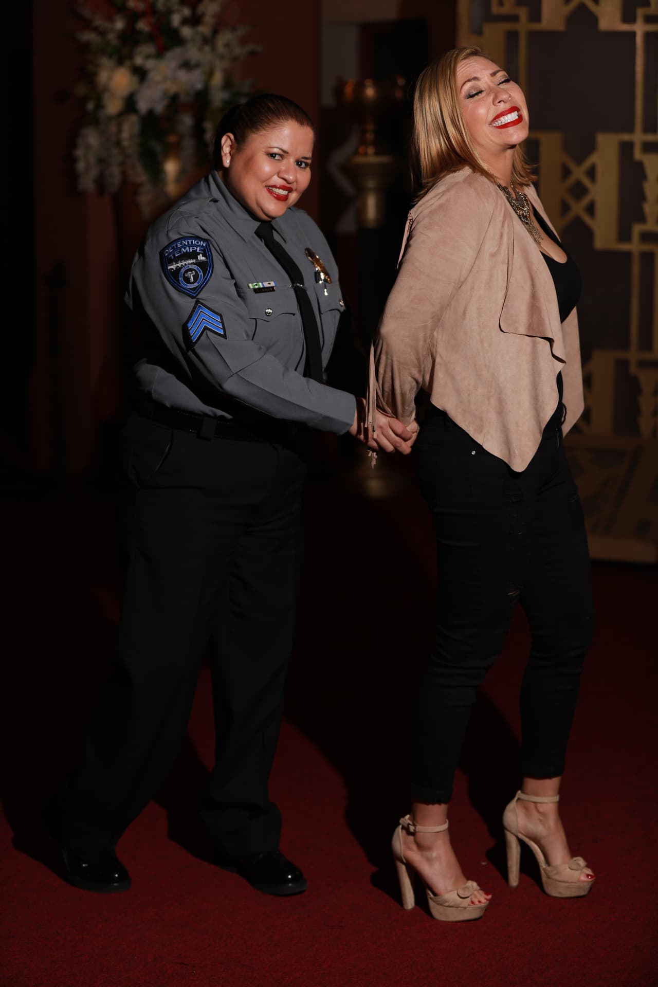 Ya tenemos a las 24 que pasan a la Casa Reina. Aunque todas se lucieron, muchas se quedaron con el sueño a medias. We take you backstage en este primer show.