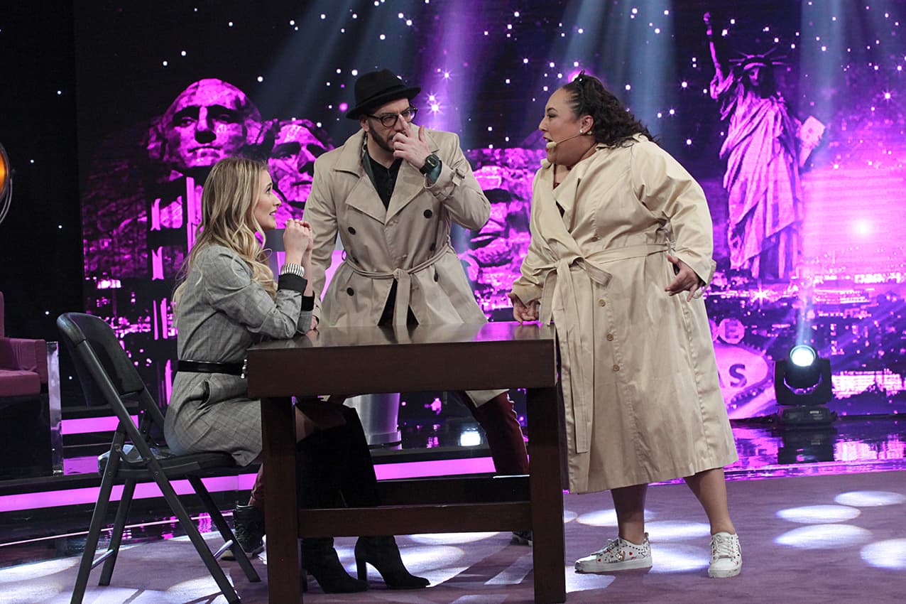 Con mucha simpatía, las tres comediantes acertaron cantando y bailando el 'Tiki tiki ta' y usando los sinónimos adecuados.