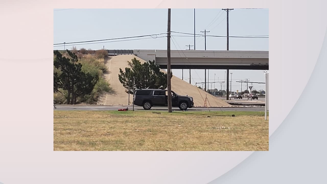 “Tengo la escena dentro del auto grabada. Las palabras se me quedan cortas para poder describir esto”, le dijo el hombre a Noticias 23, explicando lo que sintió cuando vio la camioneta que conducía su esposa.