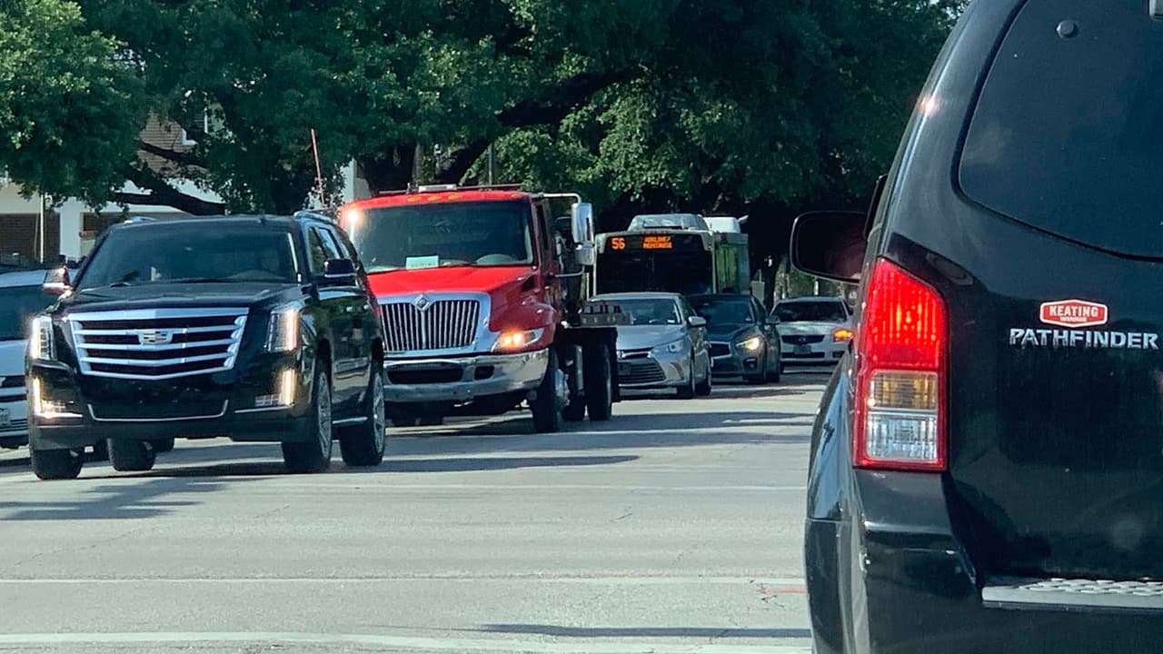 A nivel nacional, la demanda de gasolina aún está por debajo de los 5.1 millones de barriles por día, que es casi la mitad de la demanda hace un año, según los últimos datos de la Administración de Información de Energía de Estados Unidos.