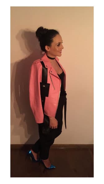 Pero su embarazo no fue impedimento para que asistiera a glamourosos eventos, siempre lució guapísima.