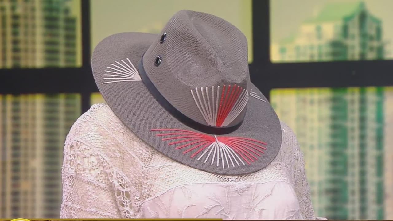 Combina las prendas básicas de tu clóset con algunos accesorios y luce fenomenal