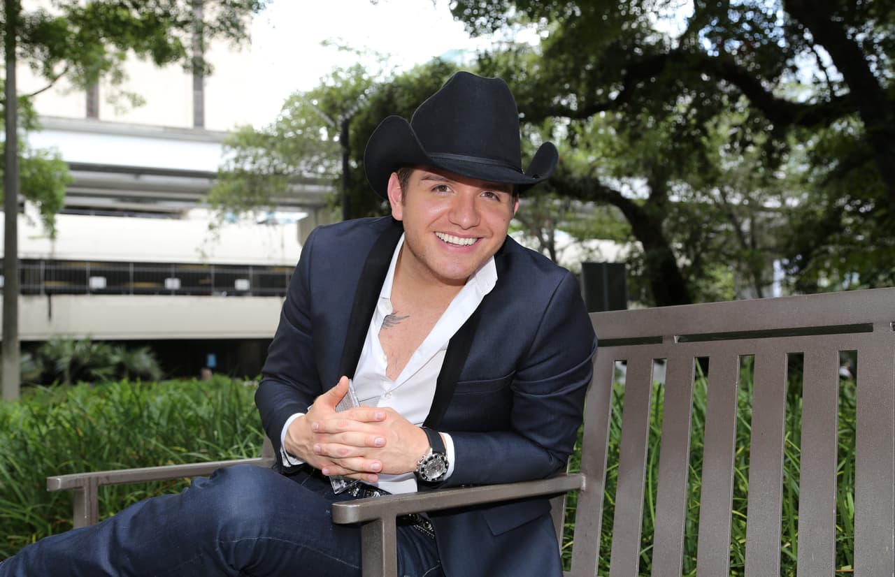 'El Dasa' no da besos ni carga los niños de sus fans