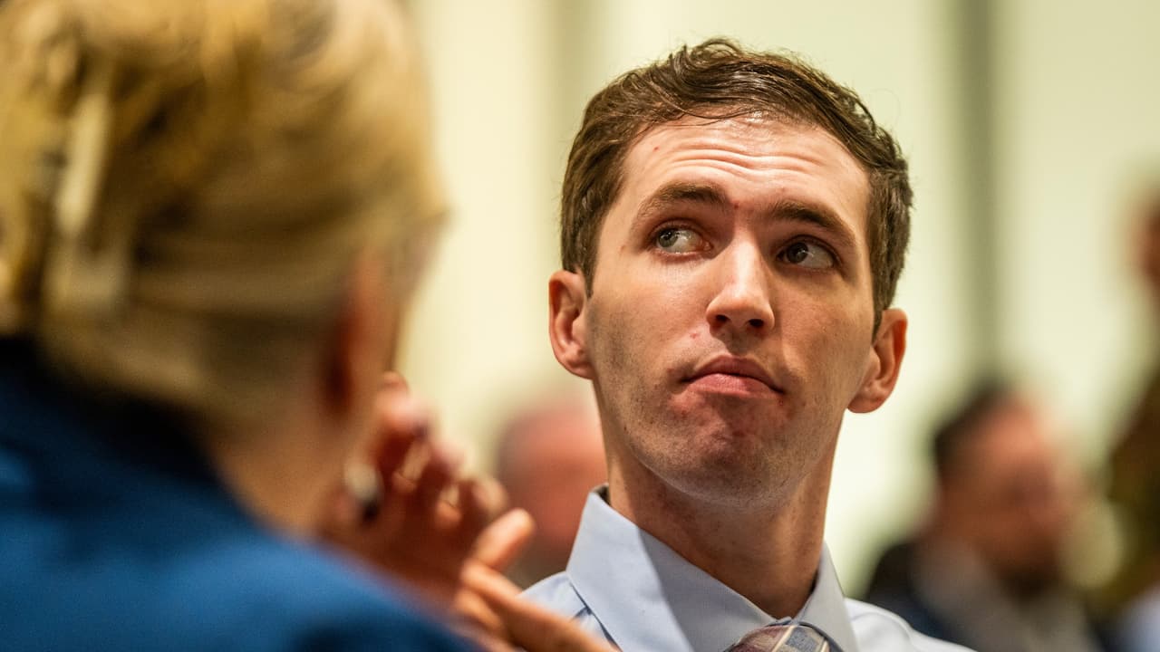 Comparece ante un tribunal por primera vez Tyler Robinson, acusado de asesinar a Charlie Kirk