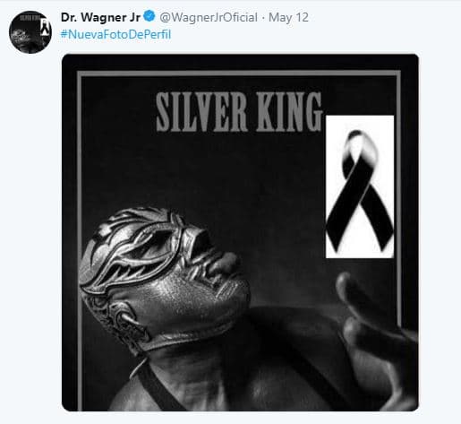 "Consternado de los hechos, pensando que es un sueño, pero 
<b>es una realidad</b>. Pero con todo el amor que me han mostrado, con todos sus mensajes, estamos aquí presentes la familia, mi madre, mis sobrinos, mis hijos, les agradecemos en estos momentos, todo lo que nos brindan, todo el amor por mi hermano", declaró Wagner Jr. en el clip.