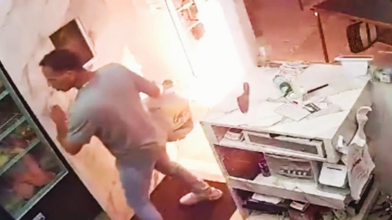 Arrestan a un hombre por intentar incendiar un restaurante cubano y agredir a una empleada en Tampa
