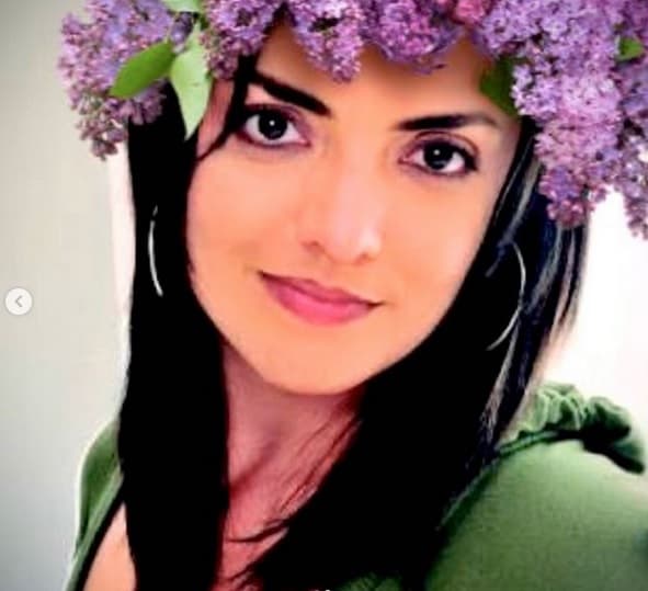 Itzel Navidad comenzó a 
<b><a href="https://www.univision.com/famosos/las-poderosas-frases-de-edith-gonzalez-para-enfrentar-al-cancer-fotos">batallar con el cáncer en el 2014</a></b>, cuando le fue diagnosticado. Junto a su familia, nunca perdió la fe de que superaría la enfermedad, pero el ataque a su cuerpo fue tan despiadado que dos años más tarde, falleció.