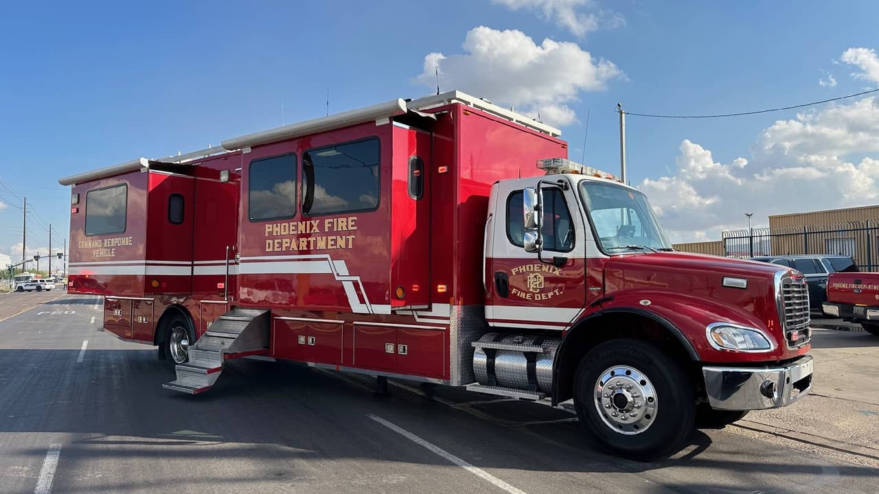 No se reportaron heridos y los investigadores están en el lugar para determinar la causa del incendio.