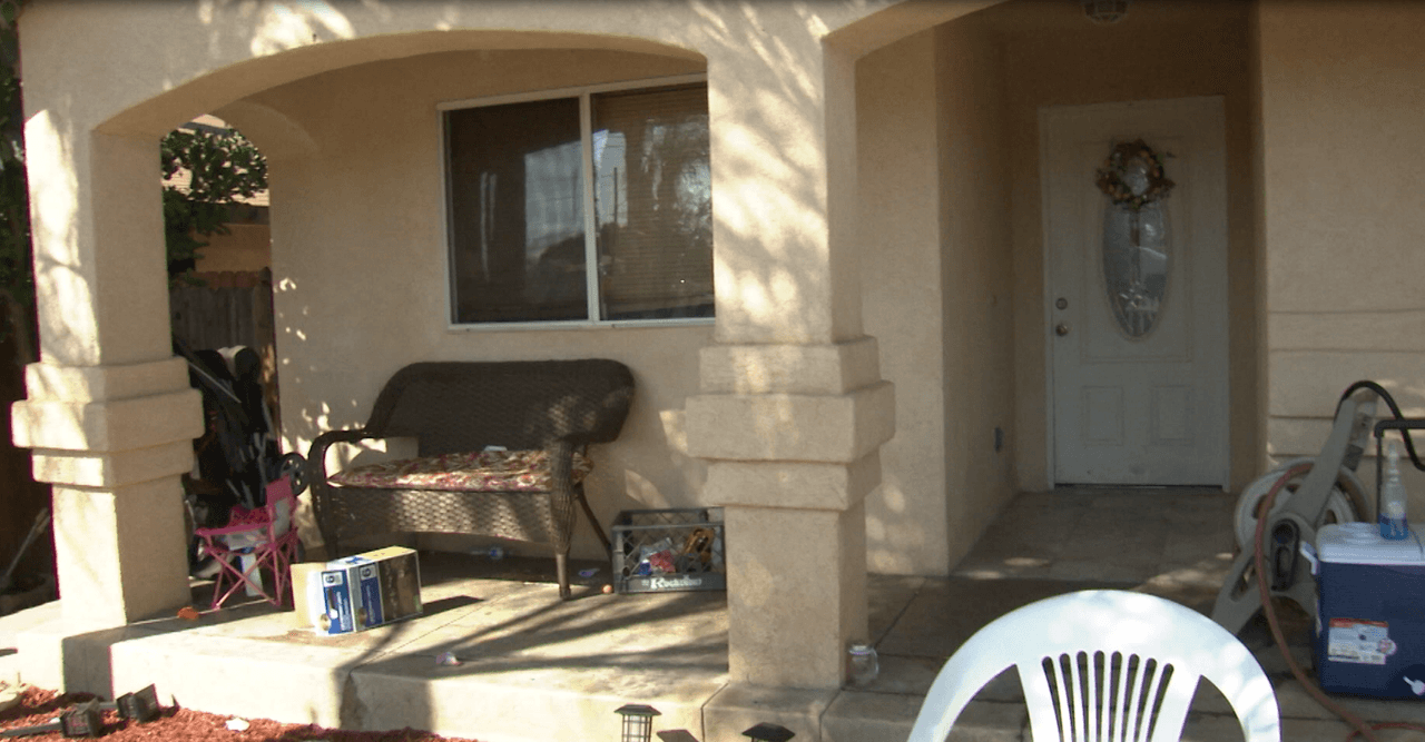 Las niñas desaparecieron de esta vivienda localizada en la cuadra 3100 de la calle Grace en Riverside tras una disputa doméstica entre la madre de las niñas y su pareja.