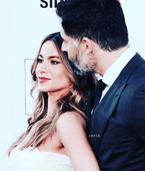 Además son el tipo de enamorados que se les nota lo bien que se llevan por las bromas que se hacen y el cariño que se expresan a cada momento.