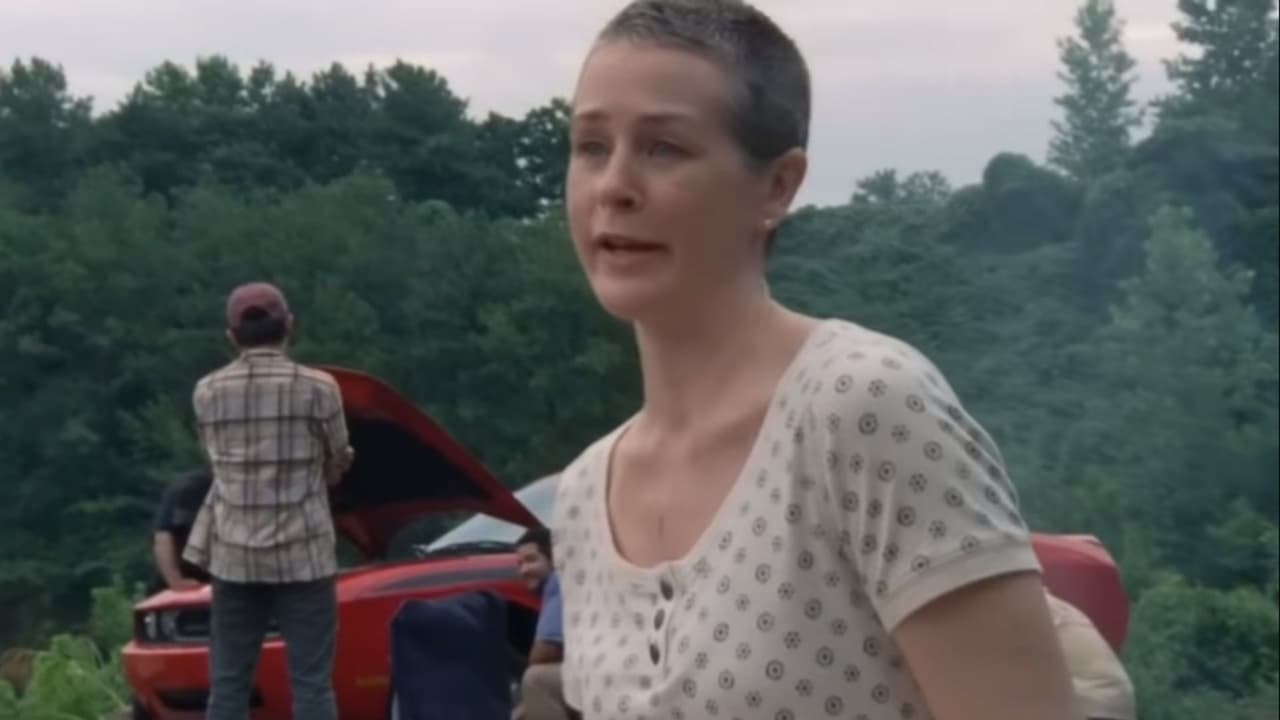 <b>Melissa Mcbride </b>
<br>La actriz que interpreta a Carol Peletier en la serie es de las pocas del elenco de la primera temporada que aún se mantiene con vida dentro del programa y que al parecer así se mantendrá para la temporada 11, que será la final del programa.