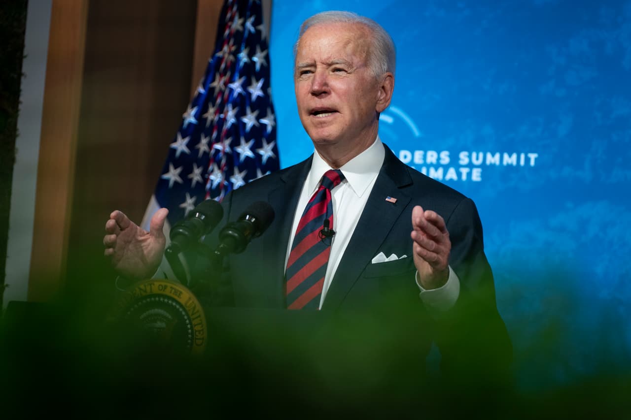 Biden anuncia recorte de 50% en emisiones de gases contaminantes en un plazo de 10 años