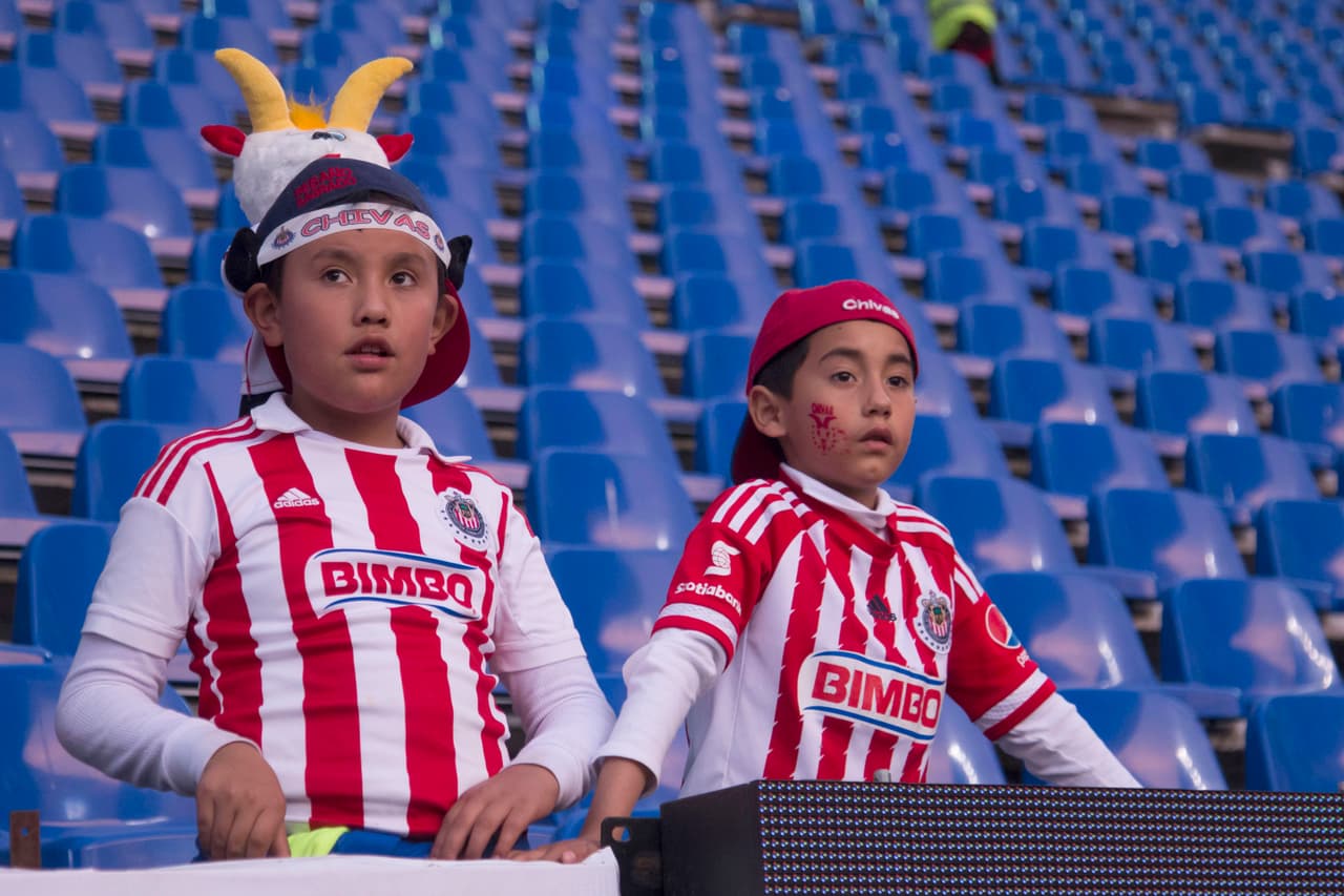 La afición de Chivas no abandona al equipo pese a su mal paso por el Clausura 2018.