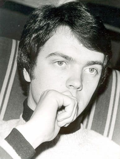 Su primera oportunidad la tuvo muy joven y rápidamente se apoderó de la radio.