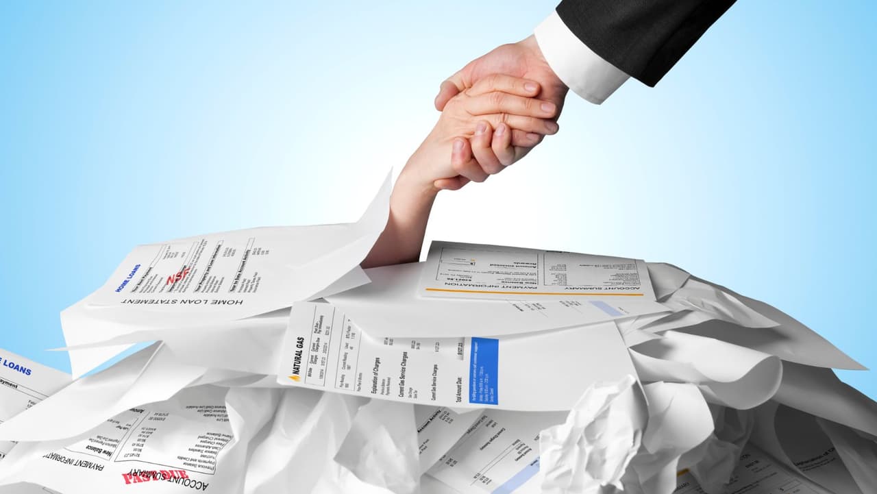 El presidente también anunció que el Departamento de Educación de EE. UU. perdonará hasta $ 20,000 en préstamos estudiantiles para aquellos con mayores necesidades, los beneficiarios de la Beca Pell.