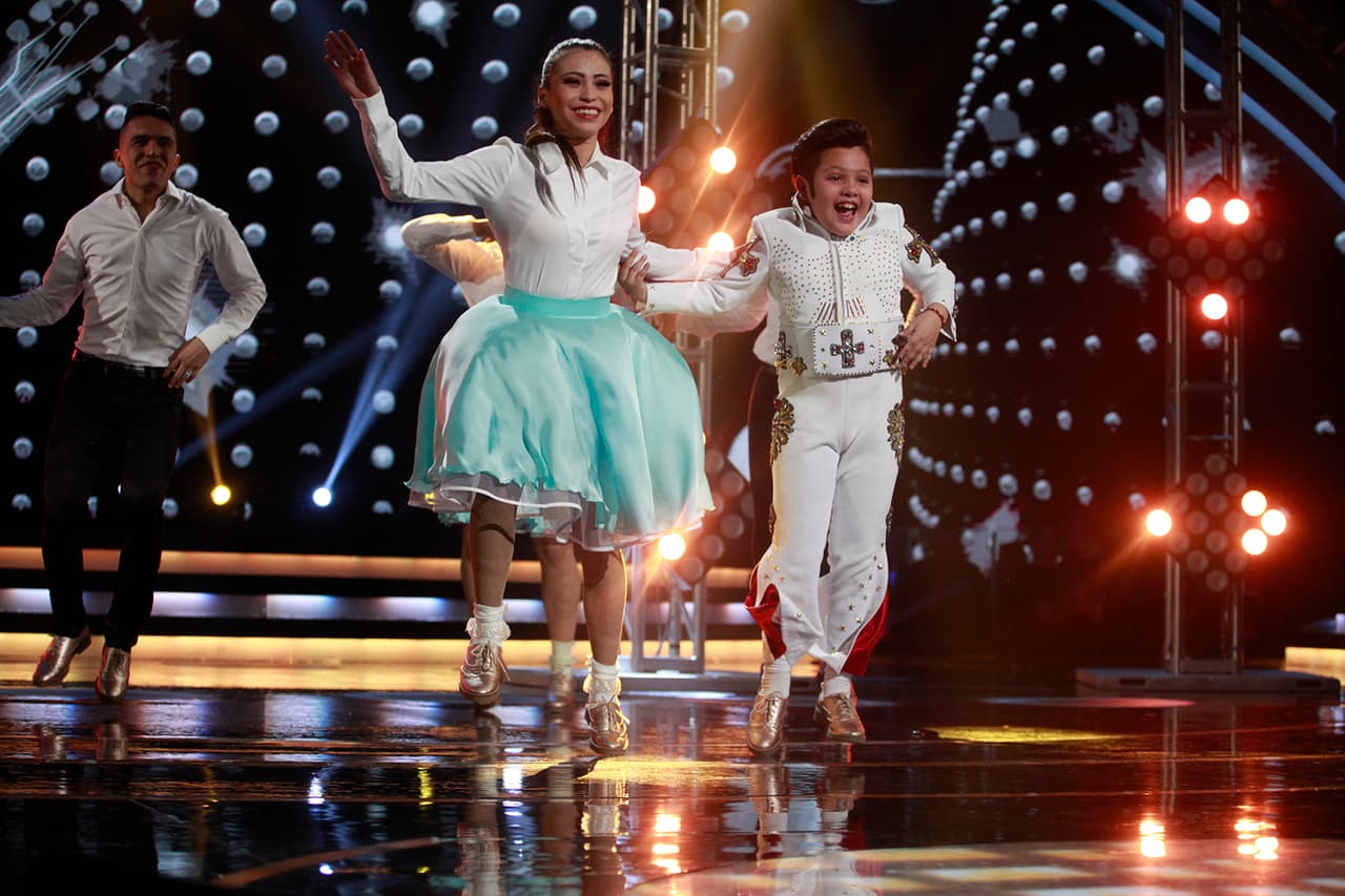 Tadeo realmente brilló en la pista con sus movimientos, se notaba que conocía a la perfección su baile.