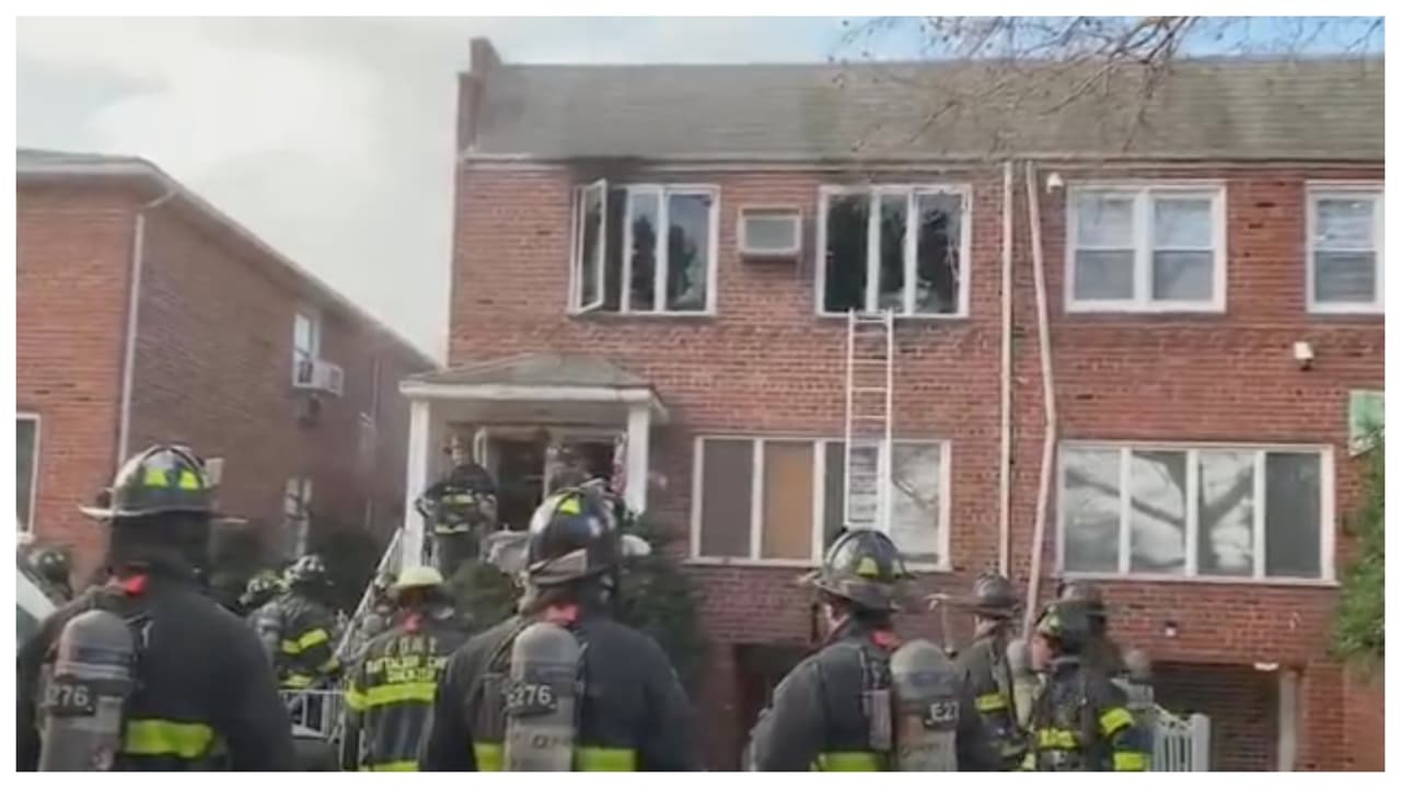 Uno de los incidentes más recientes se registró el 6 de diciembre, en una vivienda multifamiliar de Brooklyn. 
<b>Dos personas resultaron heridas, una de ellas es gravedad</b>.