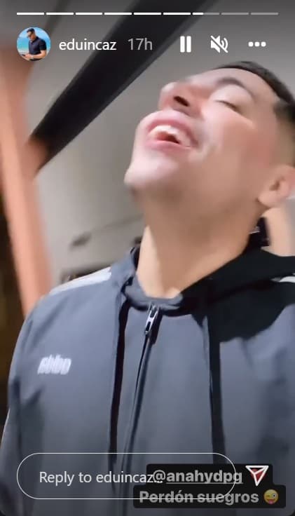 "Veo a cada rato que ya salió fulanita 
<b>diciendo que me va a pasar algo</b> y ya salió manganita diciendo que me va a pasar lo otro. No tengo nada en contra de ellos", dijo. 
<br>