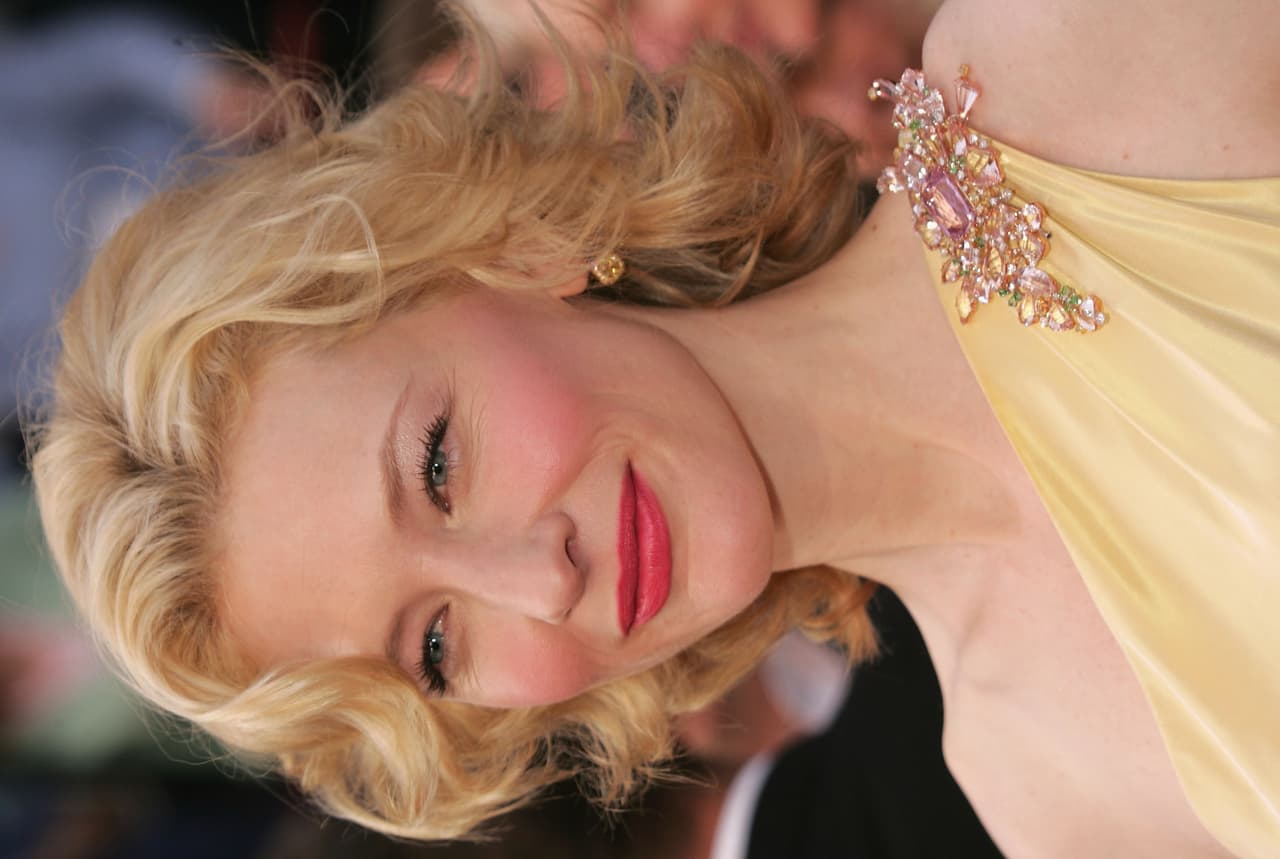 En 2005 no sólo se llevó el Oscar como Mejor Actriz de Reparto por 'The Aviator', sino que llegó en un vestido hermoso.