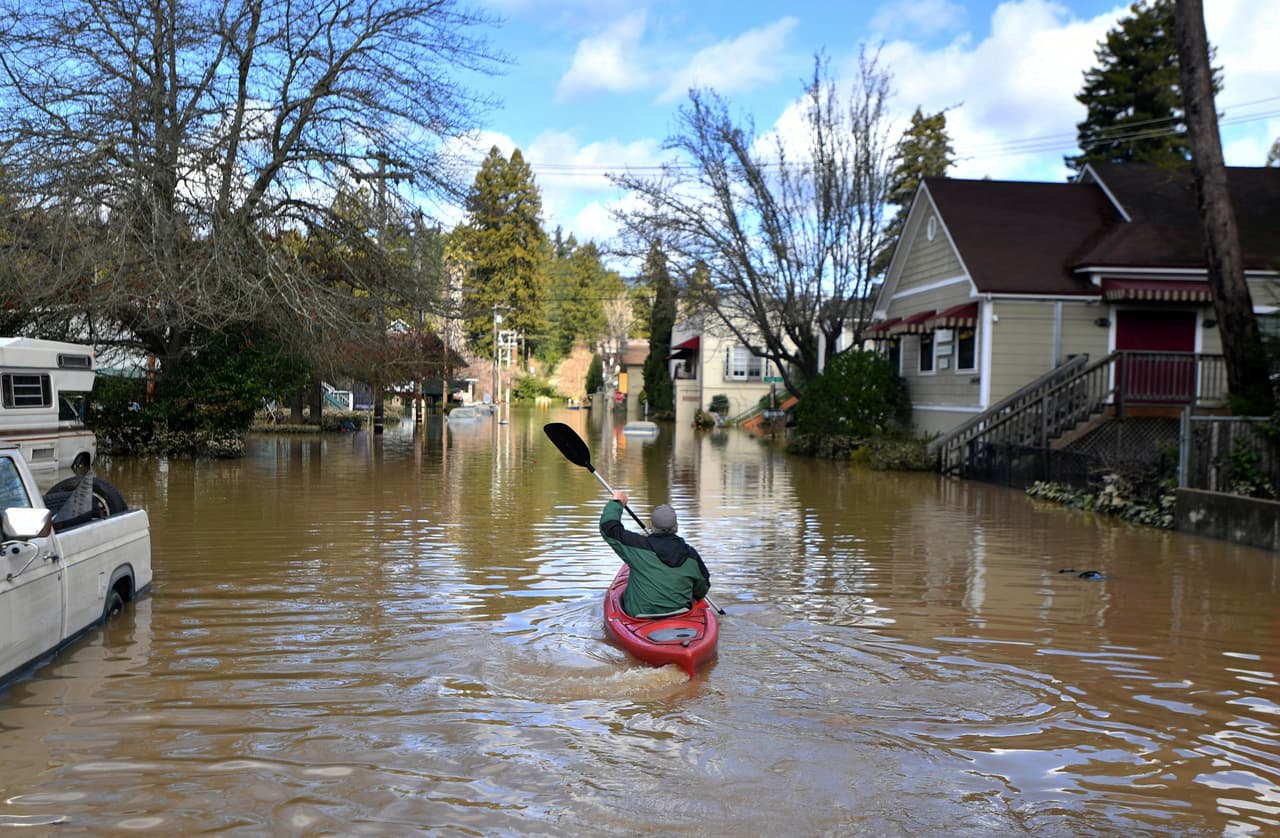 "Bajo el agua por 48 horas": gobernador de California activa estado de emergencia tras las peores inundaciones en 25 años