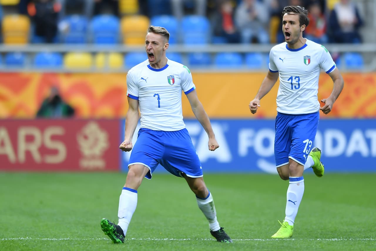 Sin embargo, fue Davide Frattesi el que sorprendió apenas al minuto 3 del primer tiempo con gol a favor de Italia.