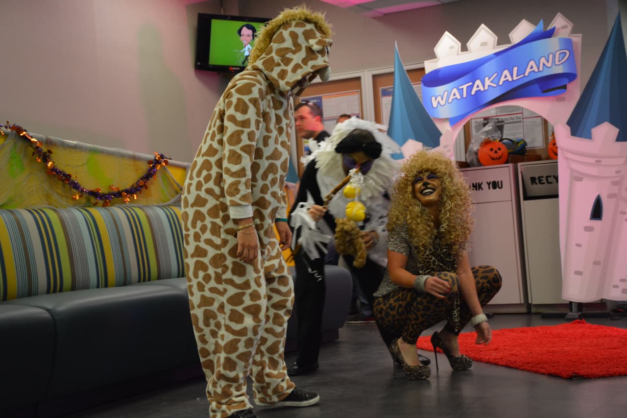 Desde el clásico payaso horrífico hasta los cuentos de hadas, pero con un toque diferente, se celebró el concurso este viernes en las oficinas de Univision en Miami.