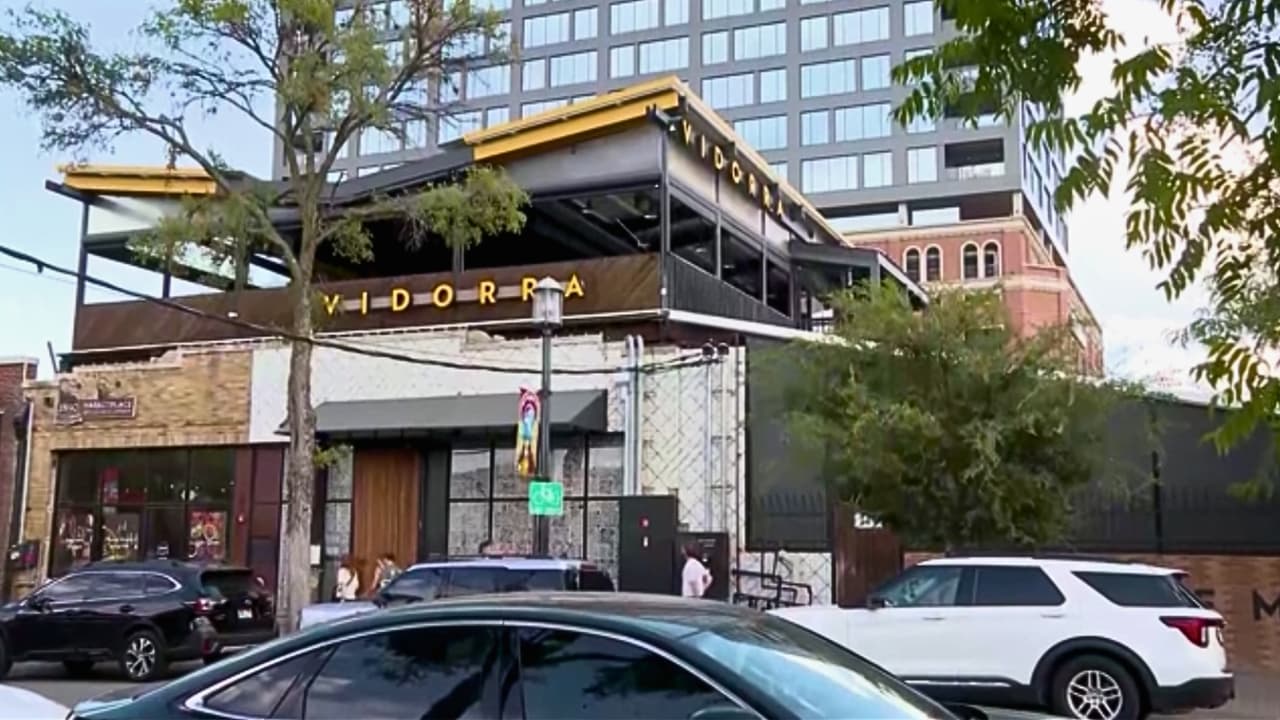 Sylvester Victor fue presuntamente empujado por las escaleras de este bar de Deep Ellum el 5 de julio.