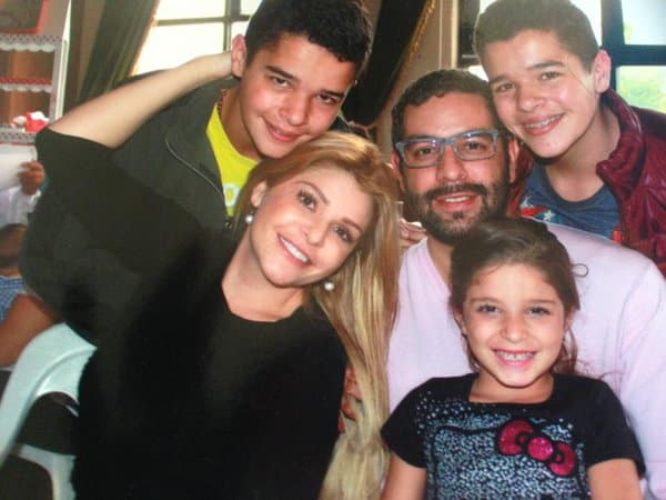 Itatí Cantoral anunció así que se separa de su esposo