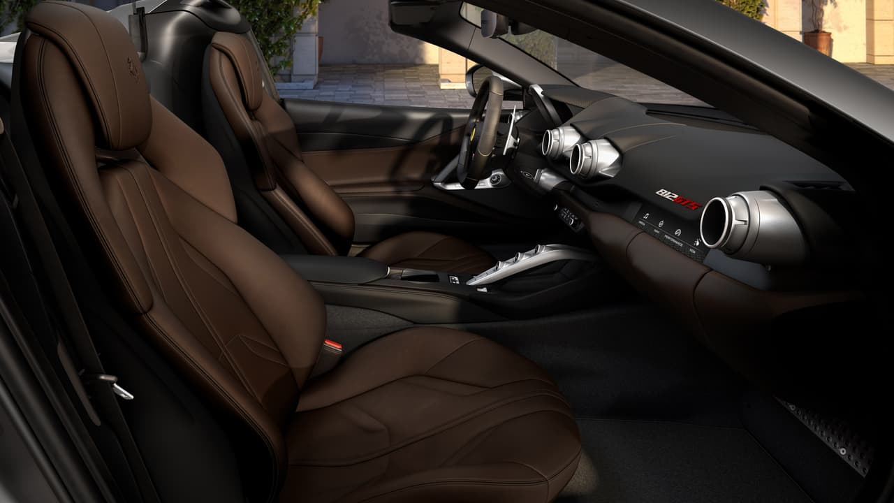 Por supuesto, este precio podría catapultarse aún más de agregarse opciones para ser personalizado. Sin duda, un convertible para soñar.