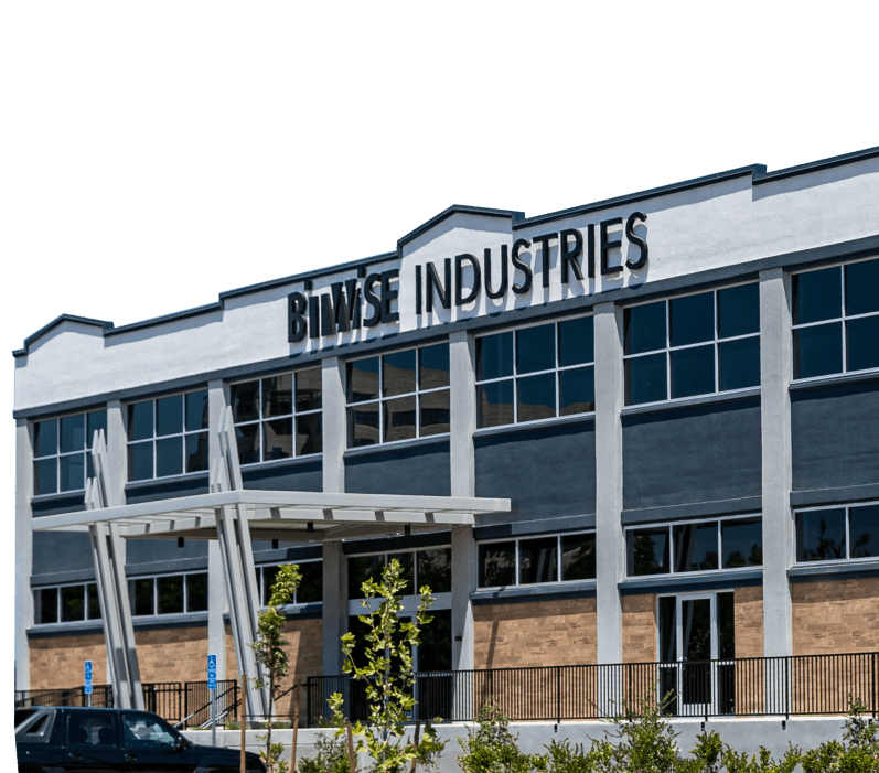 Alrededor de 100 ex empleados de Biwise Industries en Fresno demandan a compañía por robo de salarios y despido ilegal.