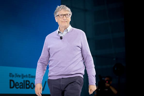 <b>1.-</b> 
<b>Bill Gates.-</b> El magnate multimillonario y cofundador de Microsoft, quien nación en la ciudad de Seattle, Estados Unidos, ocupa por segundo año consecutivo el primer lugar de la lista con el 9.6% de las preferencias. 
<br>