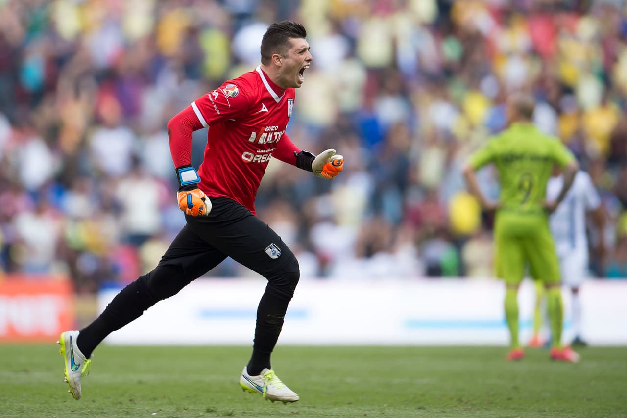 <b>Nadie pudo controlarse</b>
<br>Su compatriota y compañero de equipo, Tiago Volpi, salió disparado para gritar con euforia y festejar las anotaciones de 'Dinho'.