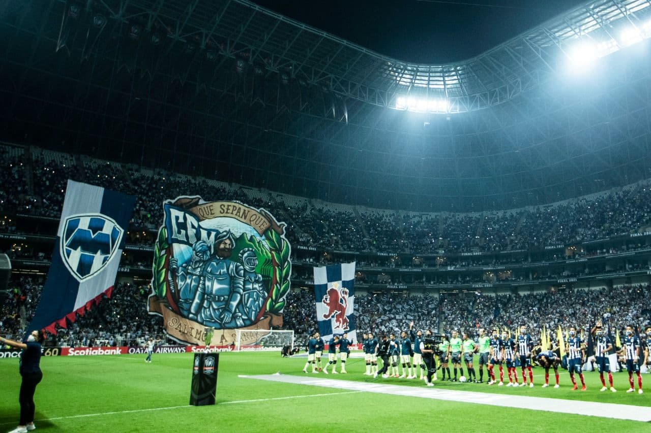 Sebastián Cáseres comete un grave error en el área y le regala el único gol del encuentro a Rogelio Funes Mori y levantan la Concacaf Liga de Campeones.