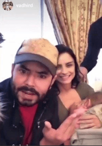 Por su parte, José Eduardo dejó ver su entusiasmo al sólo decir: "Por fin, por fin...".