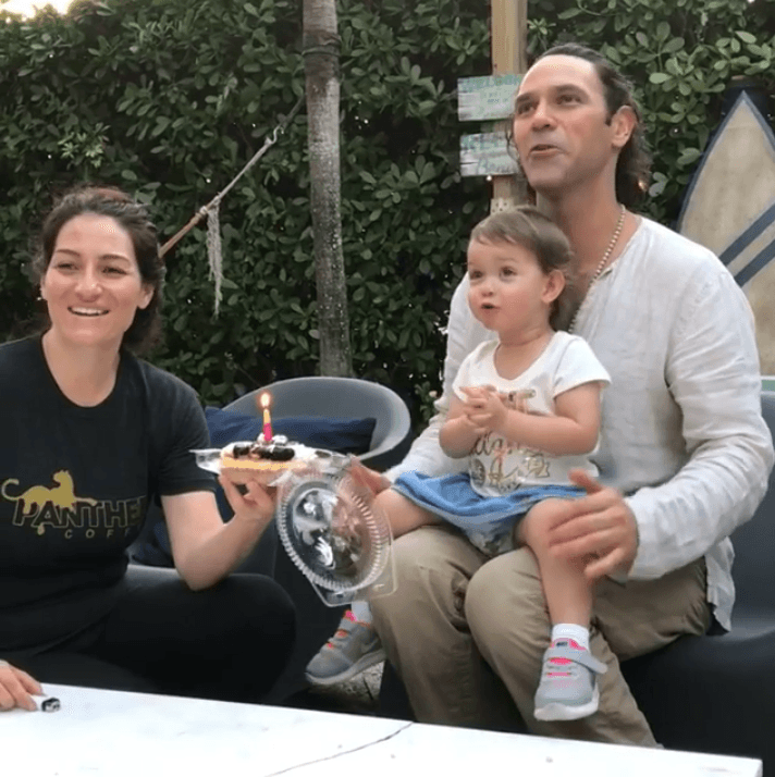 "Ser padre no es un título, es un merecimiento y que solo llegas estando en el lugar", explicó para 'Cuéntamelo Ya' en 2017.
<br>