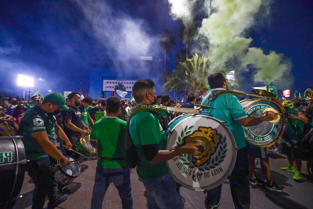 El Estadio León se vistió de fiesta para recibir el juego de Vuelta de Semifinal con la ventaja para Tigres, que con el empate obtendría su boleto a Final.