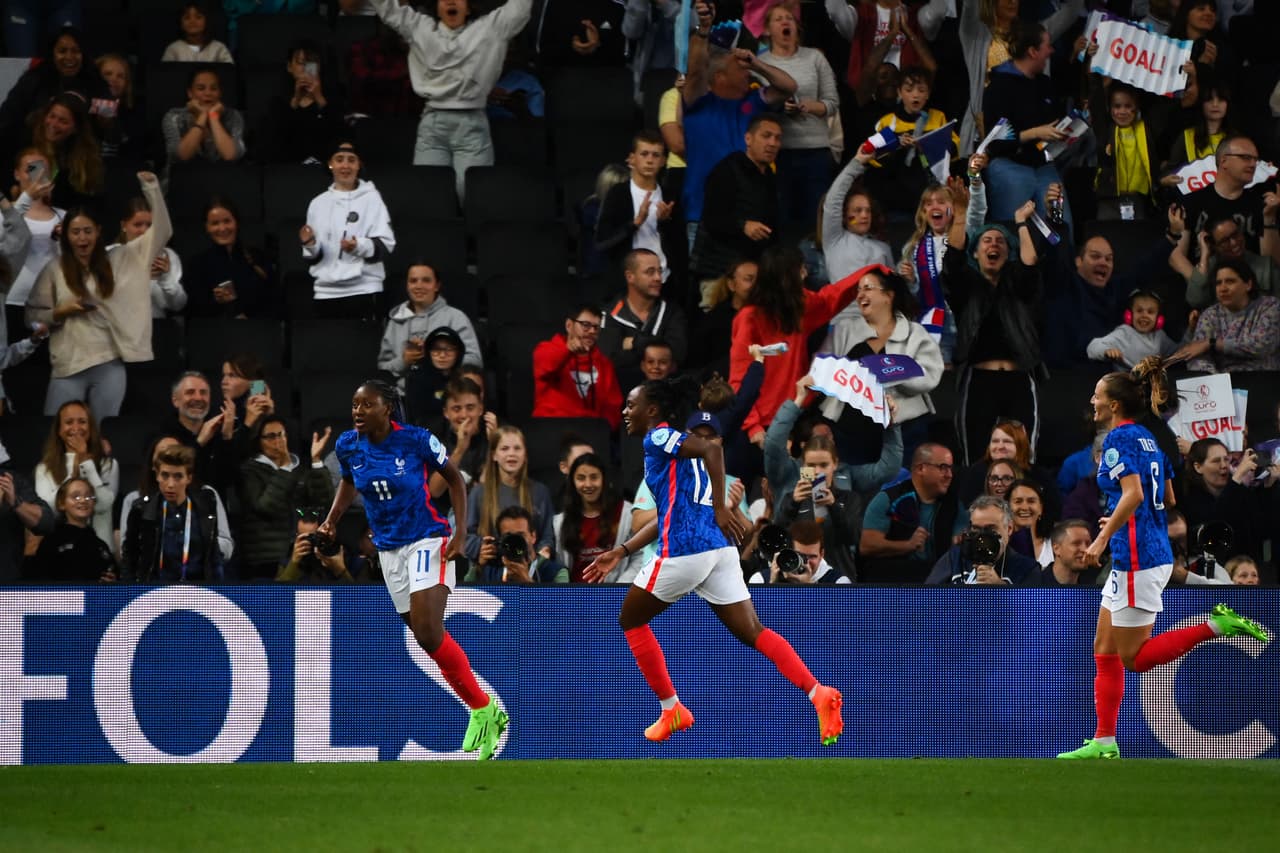 Gracias a un espectacular doblete de Alexandra Popp, Alemania venció a Francia y se metió a la Final en busca de su noveno título de la Euro Femenil. Ahora se verá las caras ante la local Inglaterra.