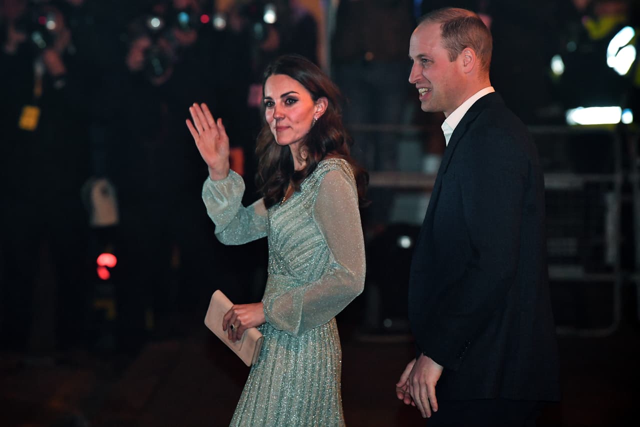 "Pakistán alberga una de las redes británicas más grandes en el extranjero, con el British High Commission en Islamabad siendo una de las misiones diplomáticas más grandes en el mundo. Los lazos de Reino Unido y Pakistán son extensos y sus altezas reales esperan construir amistades duraderas con la gente de Pakistán".