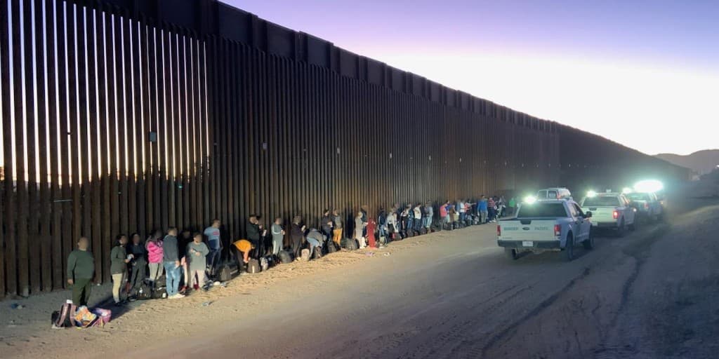 Cuba acepta los vuelos de deportación de cubanos que están en la frontera, pero se desconoce cuándo comenzarán