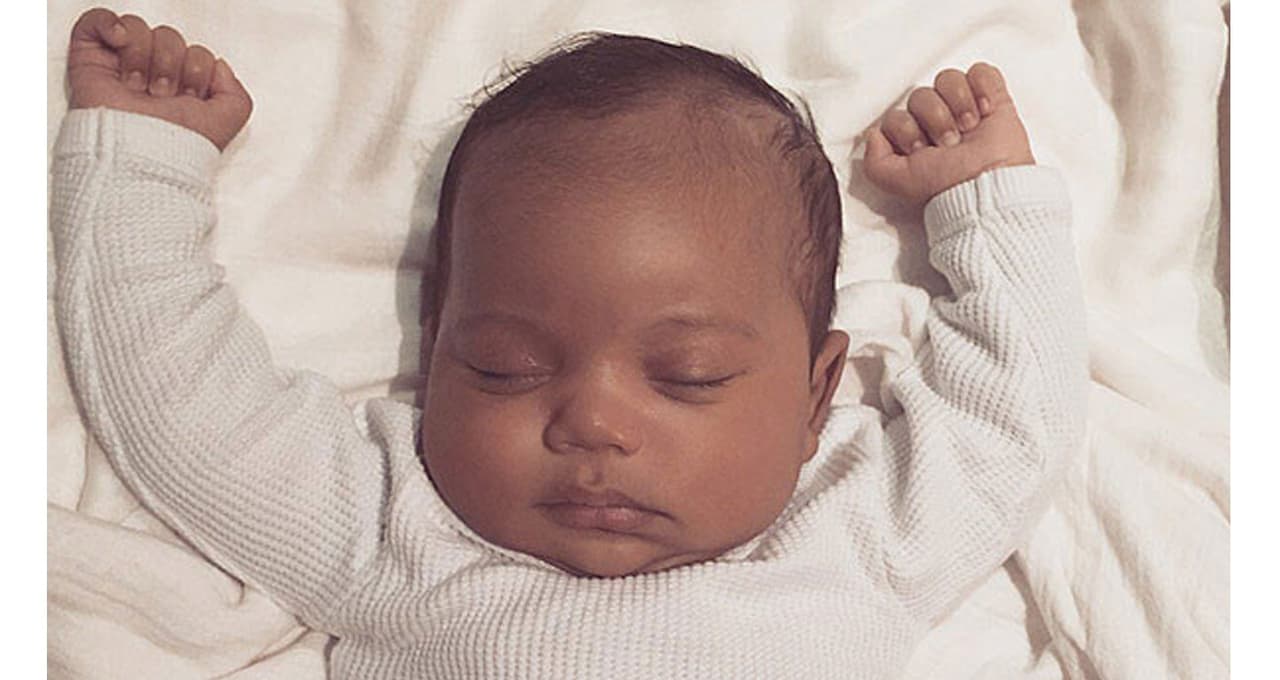 ¡Está encantador! Pero minutos después de su difusión, surgieron los memes del pequeño Saint.