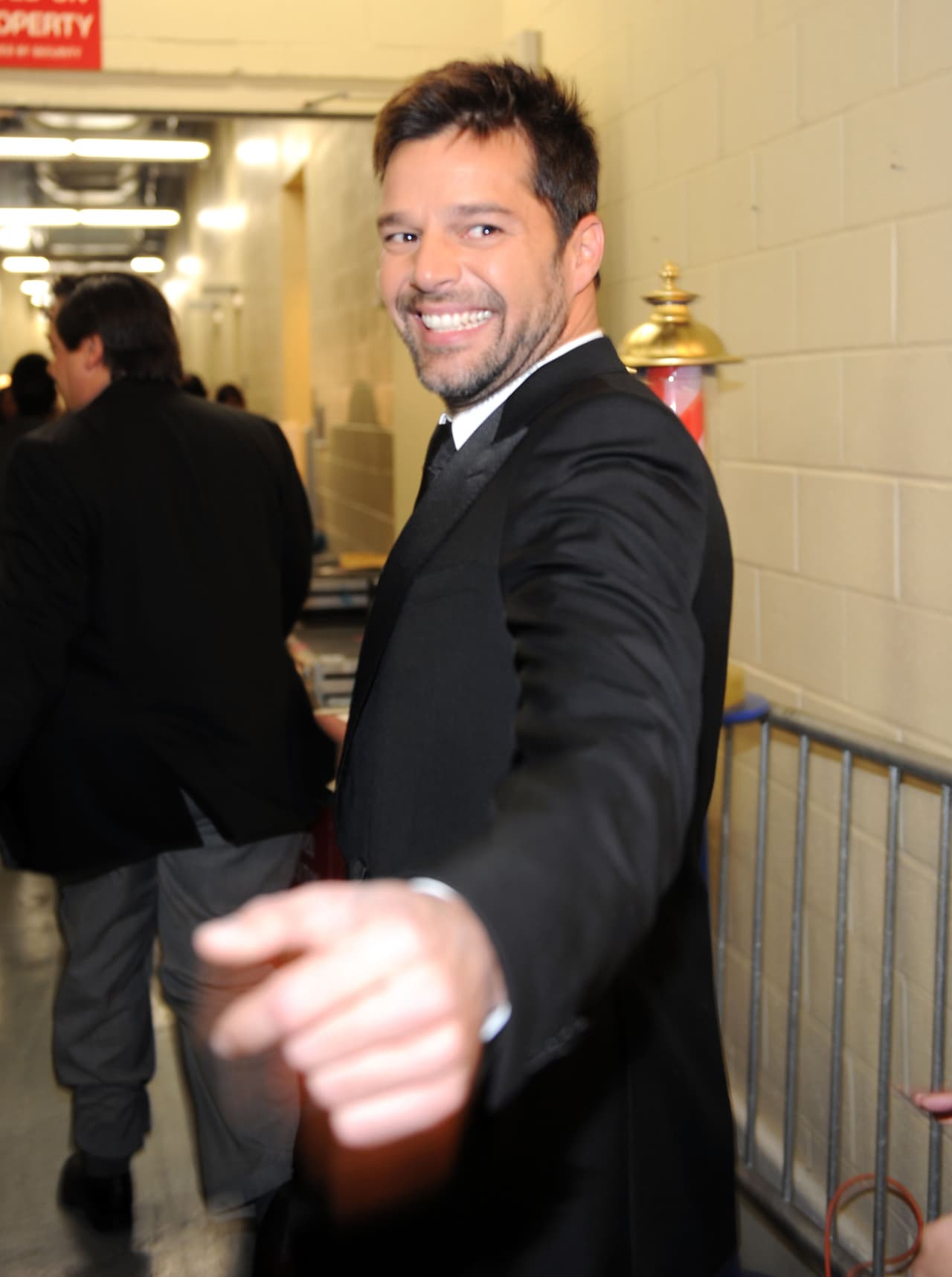 Corre Ricky, corre que es tu rurno ... Que empiece 'La Vida Loca'.